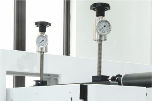 Machine de découpe et de finition